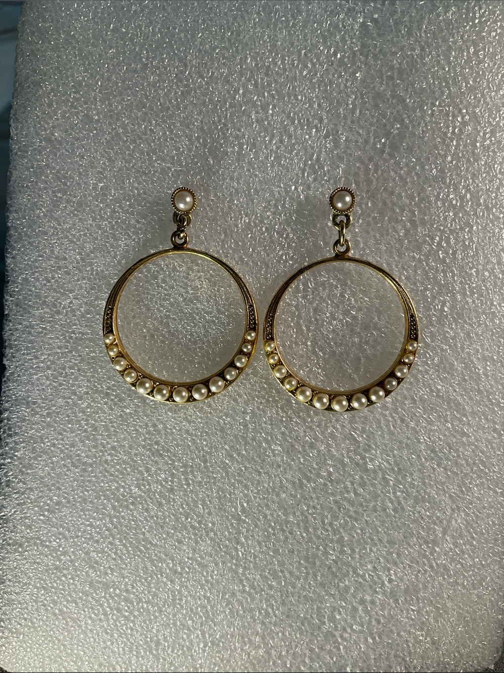 Vintage 1928 Style Gold-tone Hoop Earrings with Pearl Accents